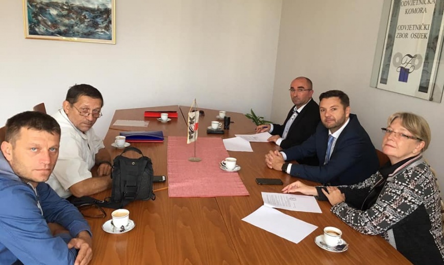 Prekinut štrajk u Belišću; Uprava i Novi sindikat postigli su dogovor u devet točaka