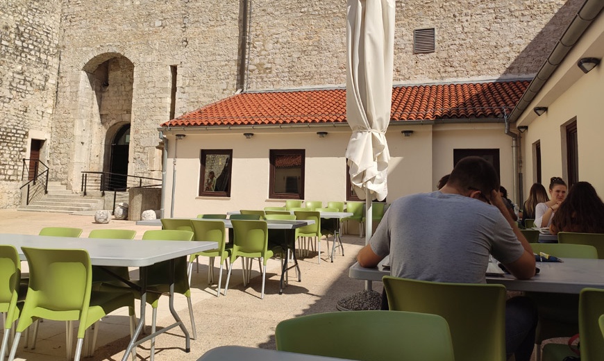 Radnici menze idu u štrajk: ‘Želimo se dogovarati, a ne da nam vi određujete plaću’